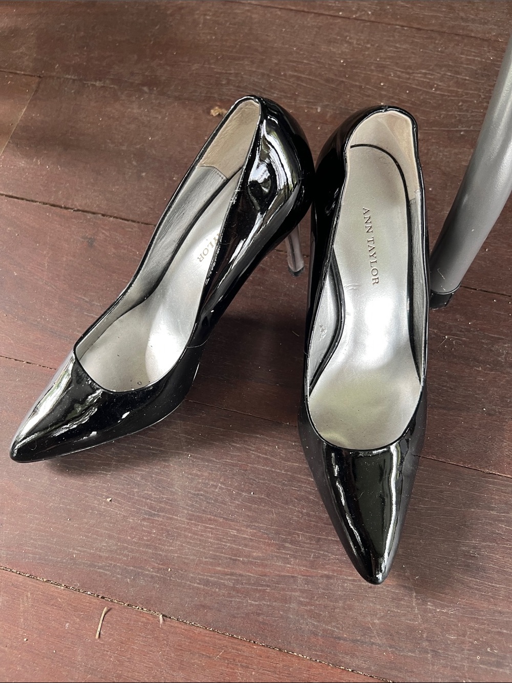 Ann Taylor Black Patent Pointed Toe Stiletto Pumps